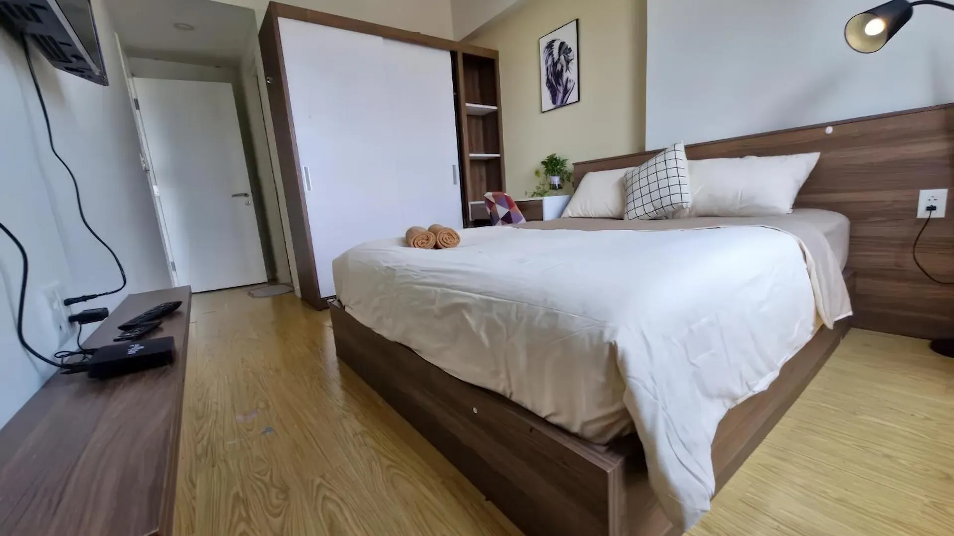 Rainbow Sky Center Tsn Airport Apartment Ho Chi Minh City Vietnam