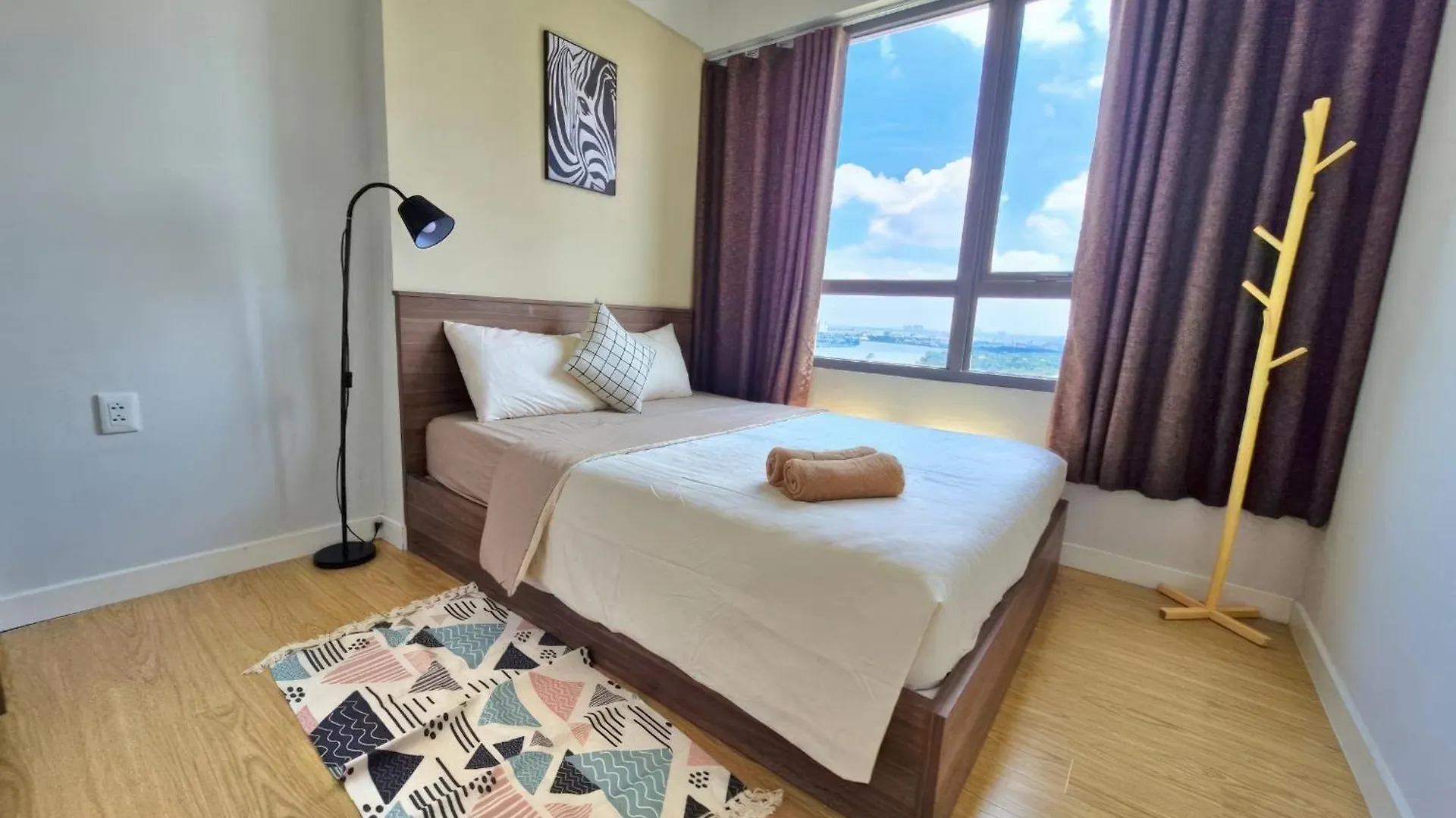Rainbow Sky Center Tsn Airport Apartment Ho Chi Minh City Vietnam