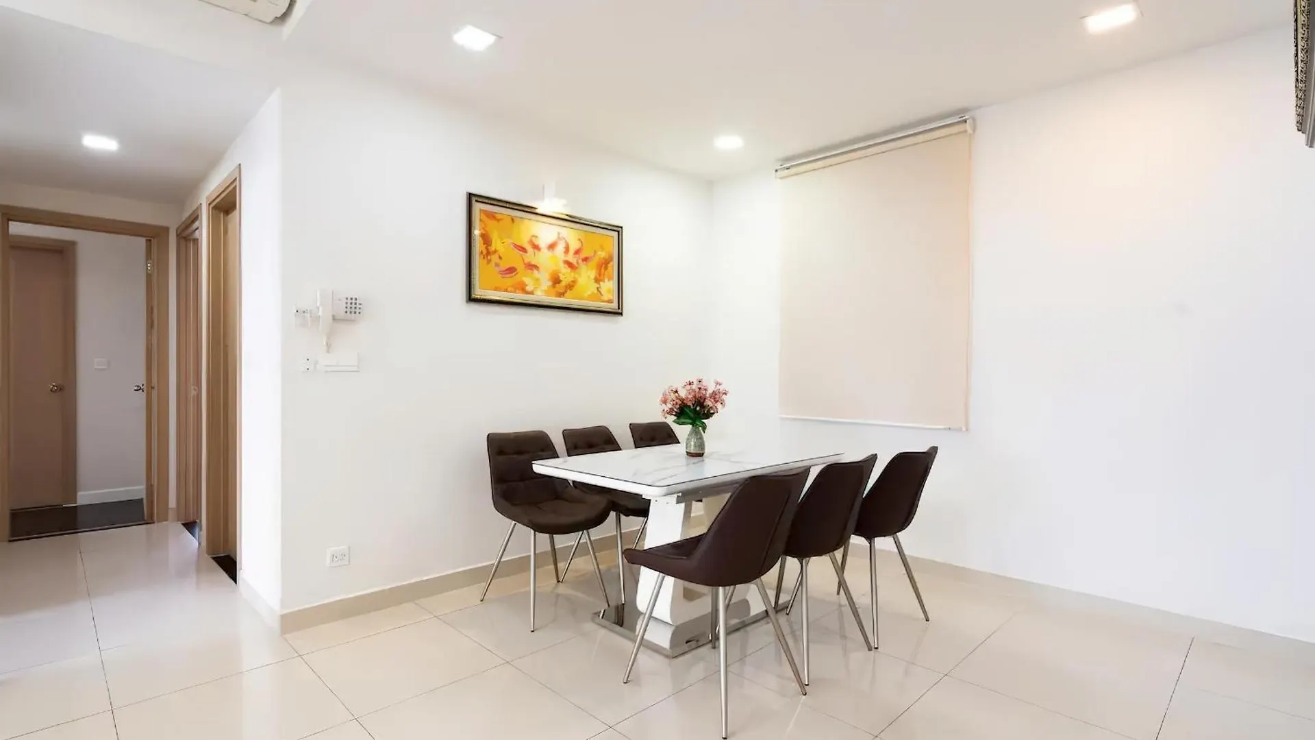 Rainbow Sky Center Tsn Airport Apartment Ho Chi Minh City 0*,