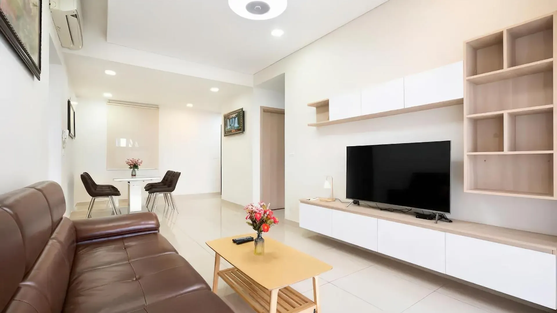 Rainbow Sky Center Tsn Airport Apartment Ho Chi Minh City