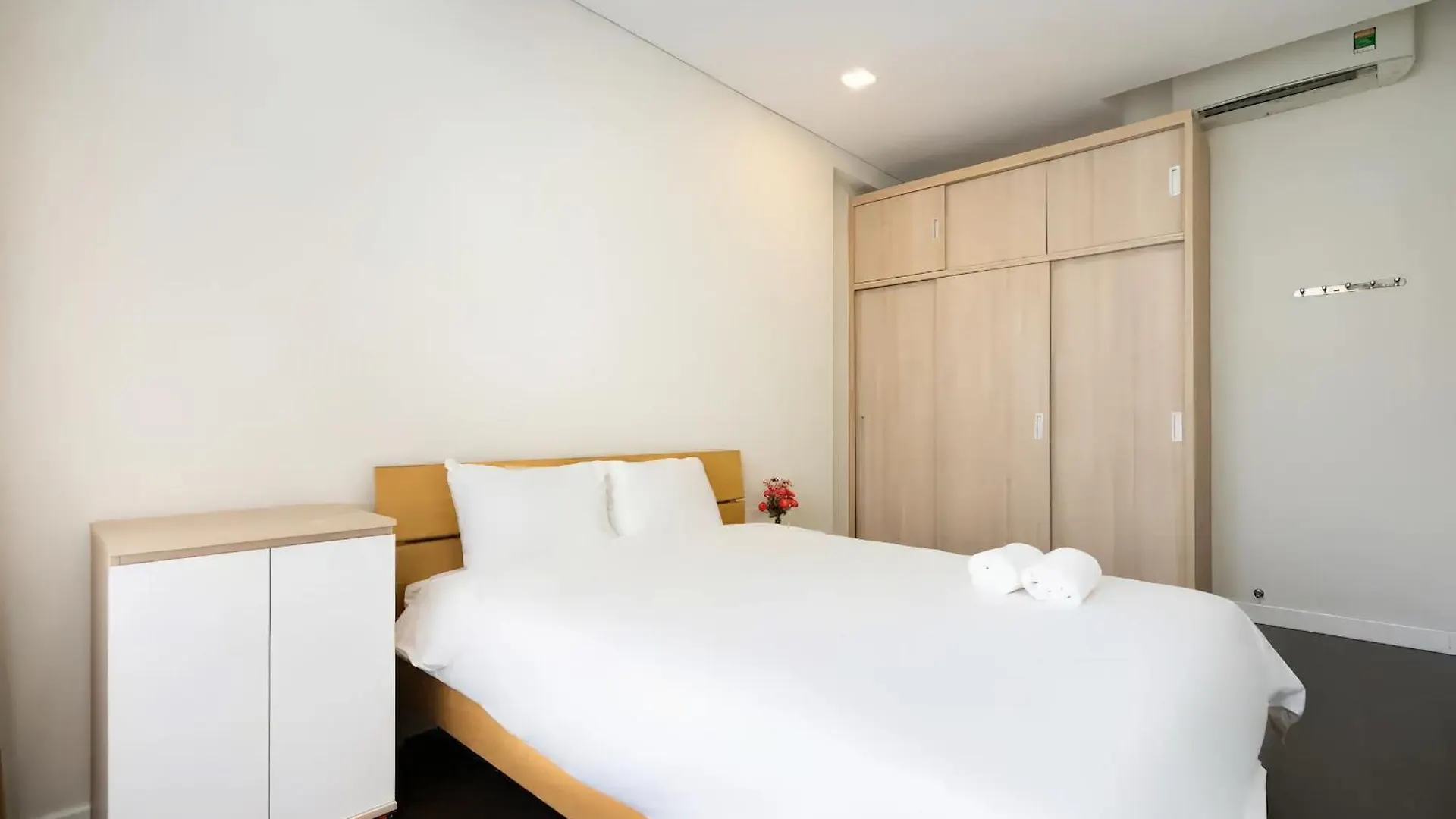 Rainbow Sky Center Tsn Airport Apartment Ho Chi Minh City Vietnam