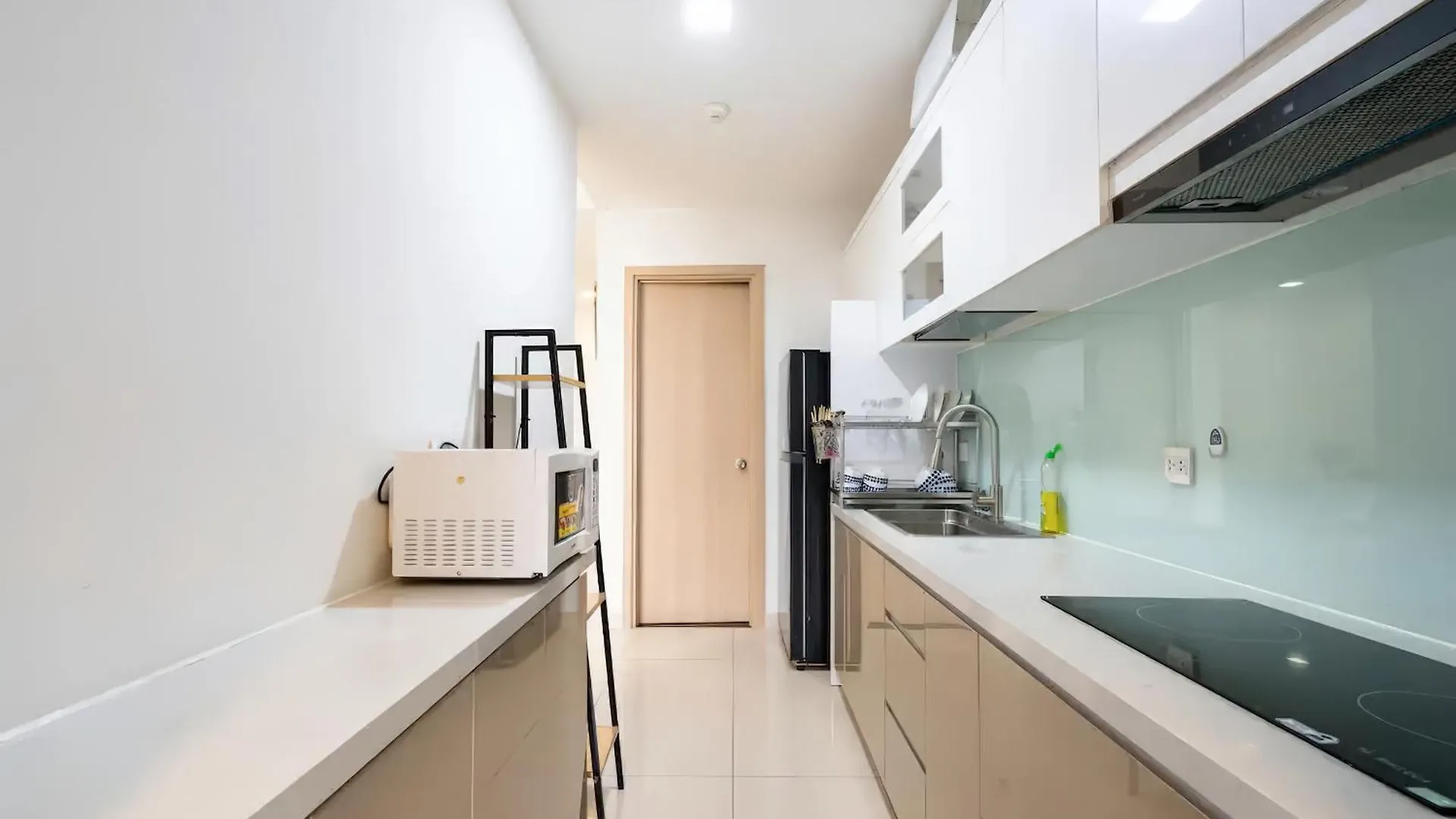 Rainbow Sky Center Tsn Airport Apartment Ho Chi Minh City