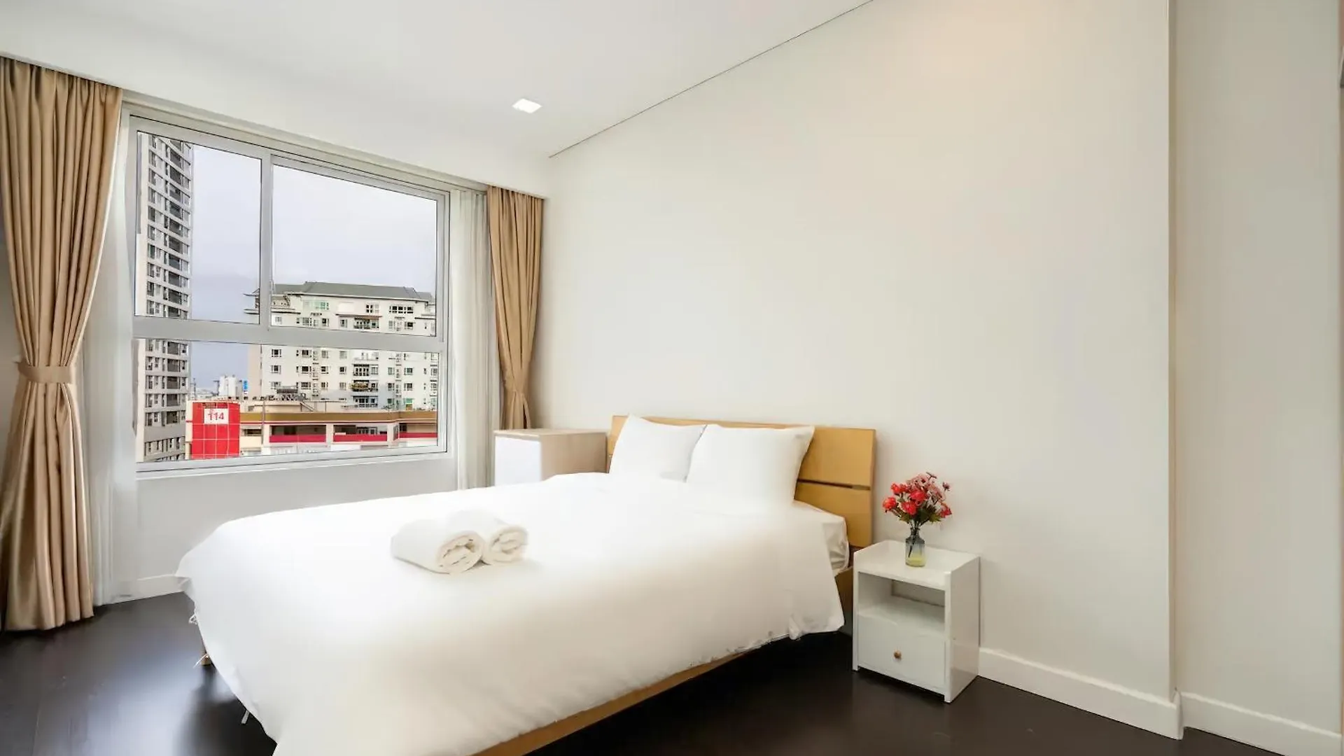 Rainbow Sky Center Tsn Airport Apartment Ho Chi Minh City 0*,