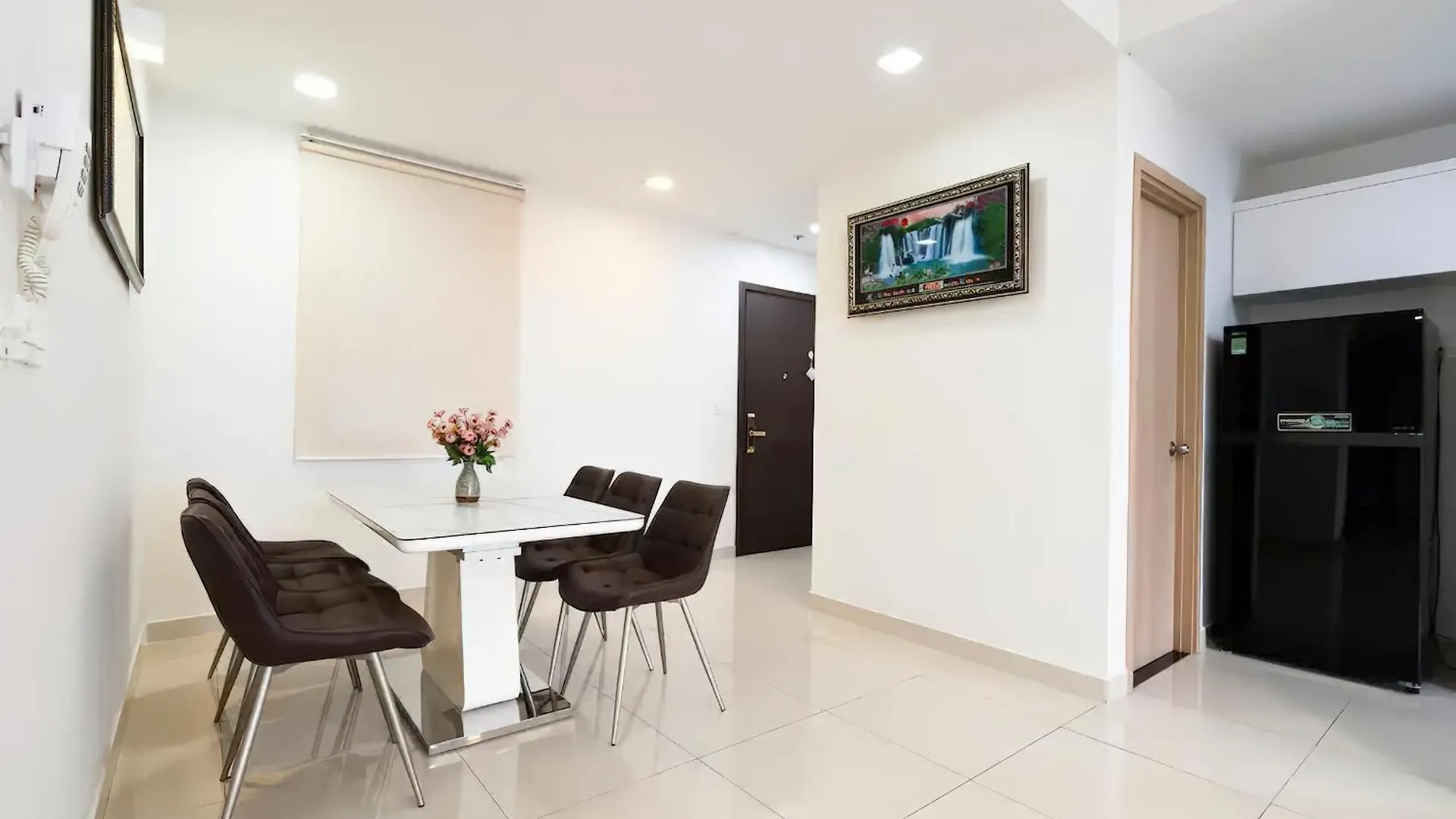 Rainbow Sky Center Tsn Airport Apartment Ho Chi Minh City 0*,