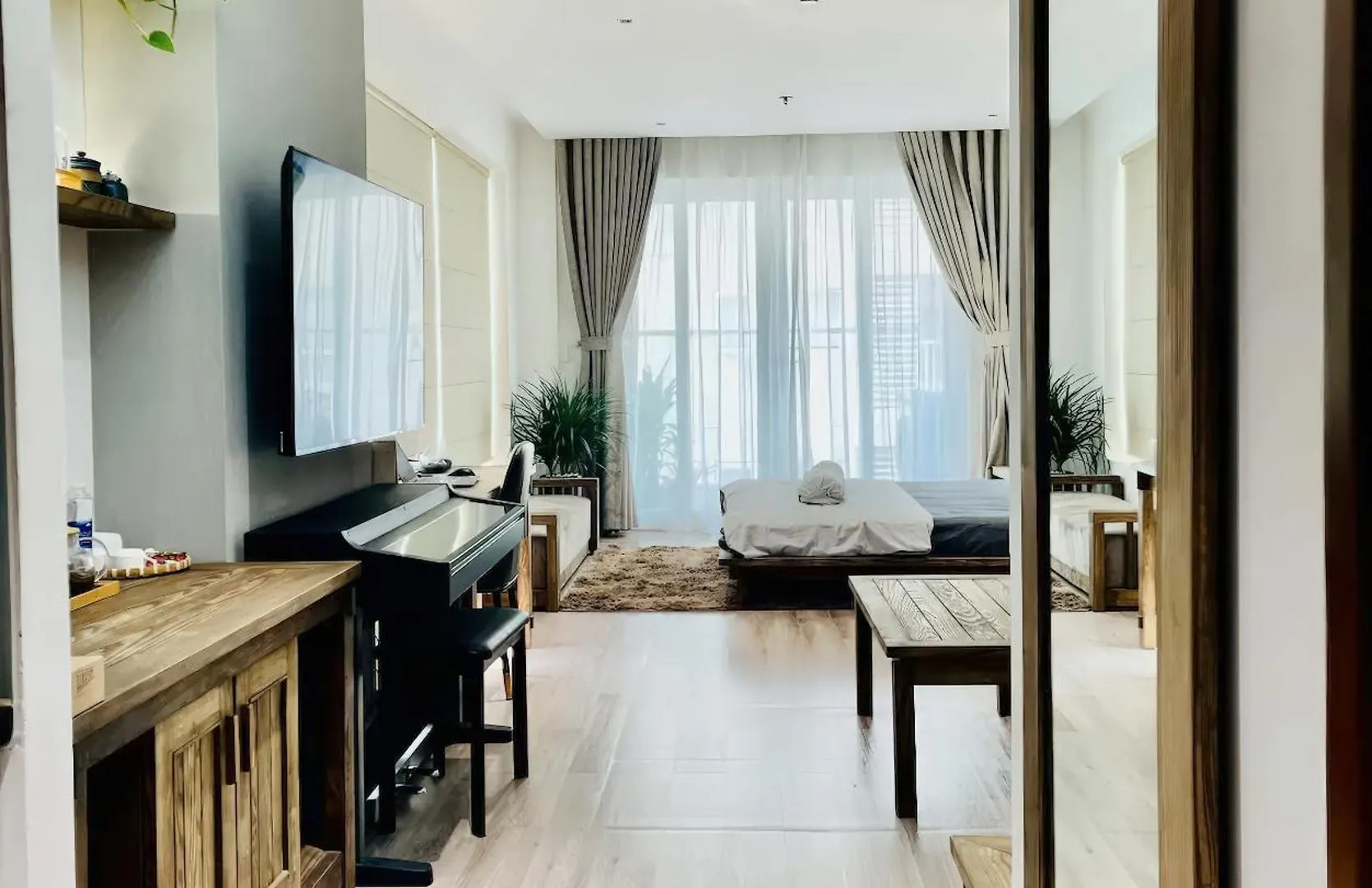 Rainbow Sky Center Tsn Airport Apartment Ho Chi Minh City